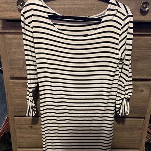 Heart & Hips Mini Dress with 3/4 sleeves size medium